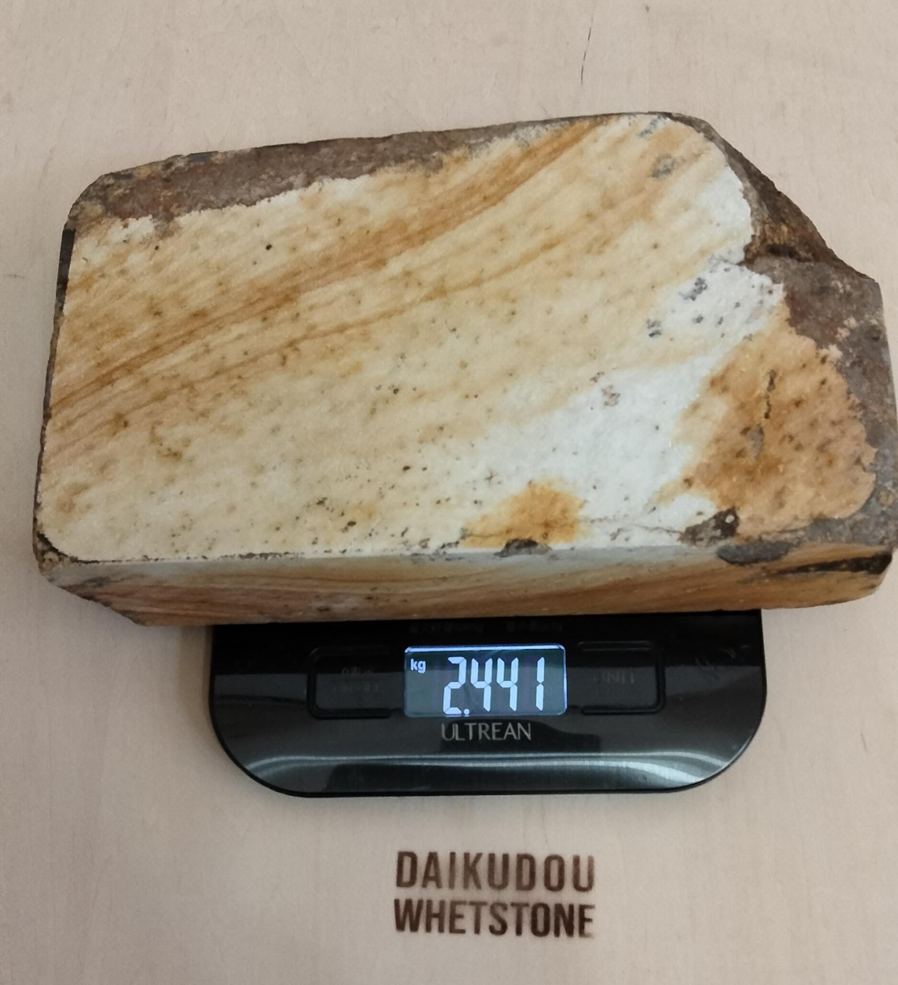Natural Whetstone Iyō Meito 2441g | Medium Stone | Made in Japan