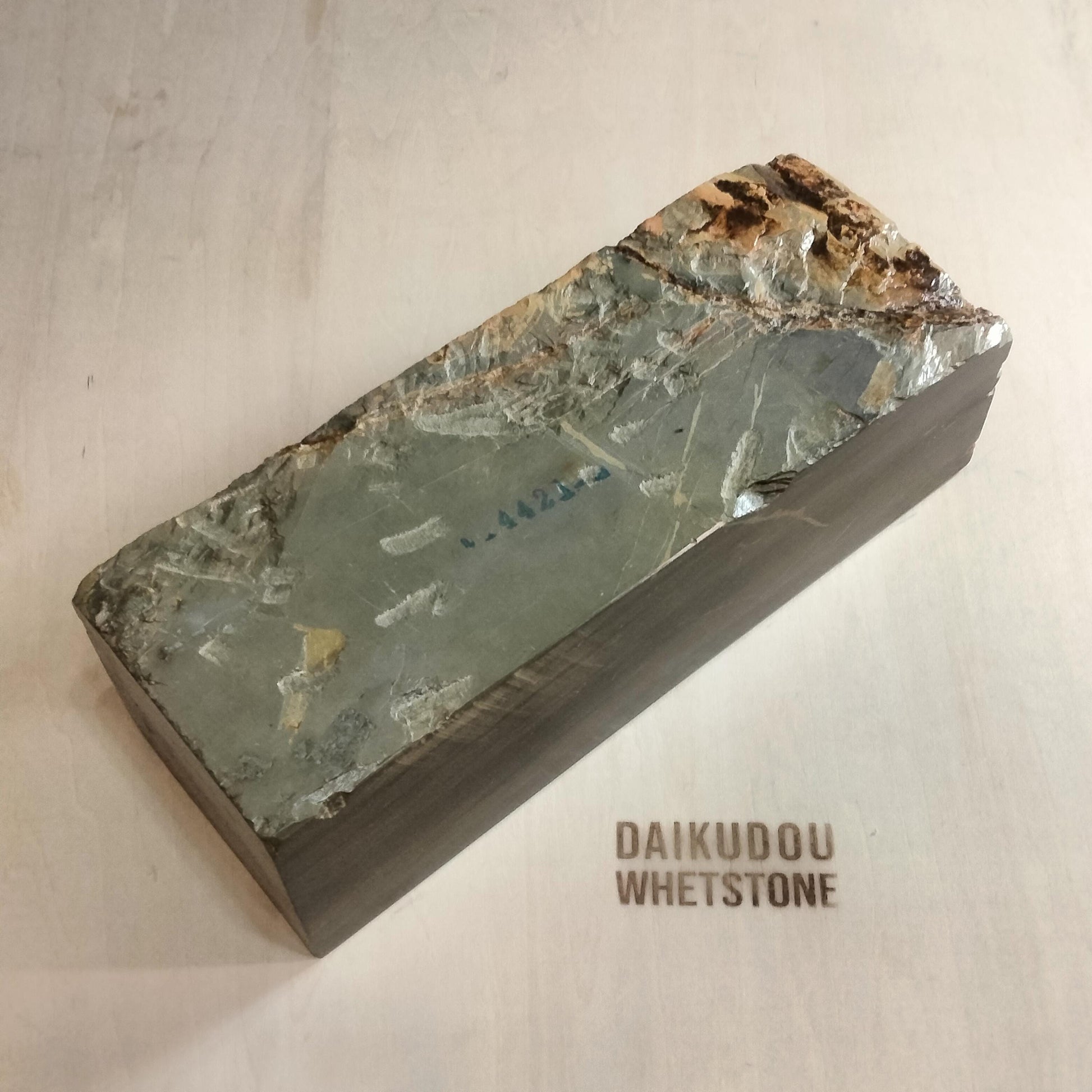 Natural Whetstone Nakayama Tomae “Polarized Type” 2357 g | Made in Japan, Kyoto, Shohonyama