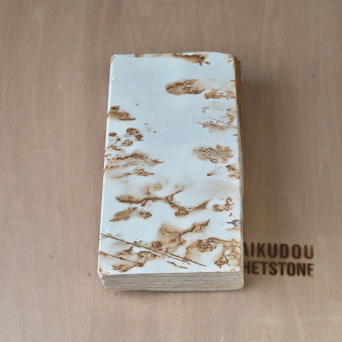 Natural Whetstone White Suita 883g | Mysterious Script Pattern | Made in Japan, Kyoto, Shohonyama