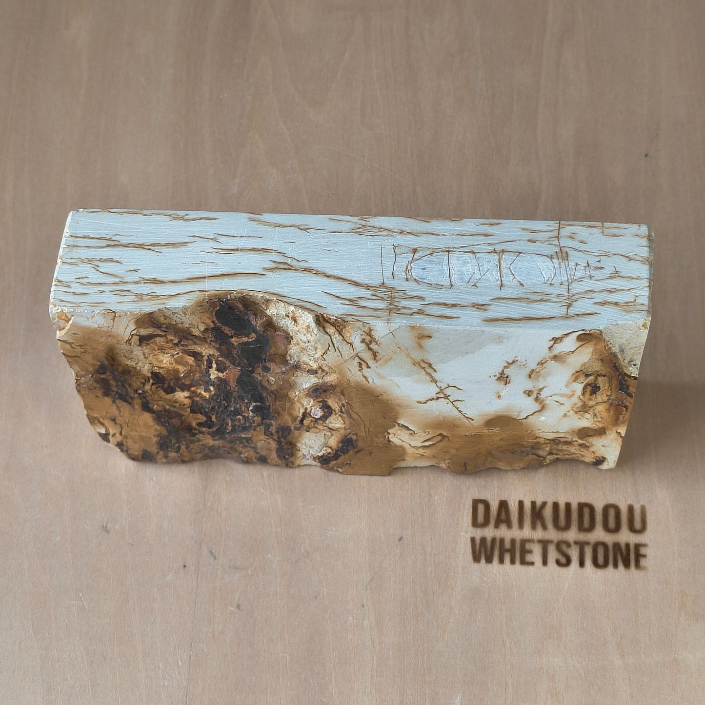 Natural Whetstone White Suita 883g | Mysterious Script Pattern | Made in Japan, Kyoto, Shohonyama